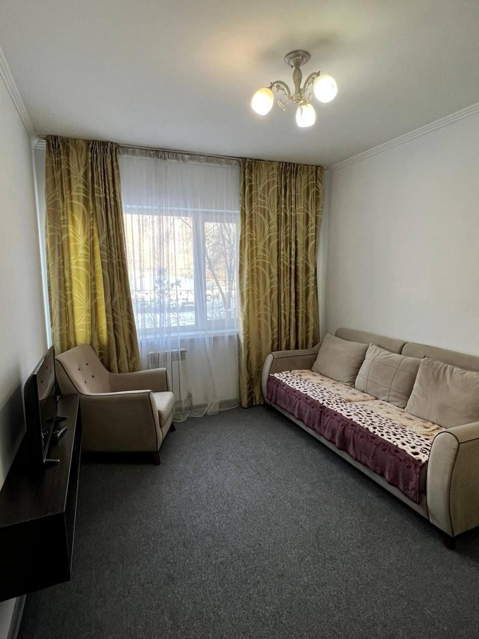 Zhalgin'S Apartments 1 Turksib Экстерьер фото
