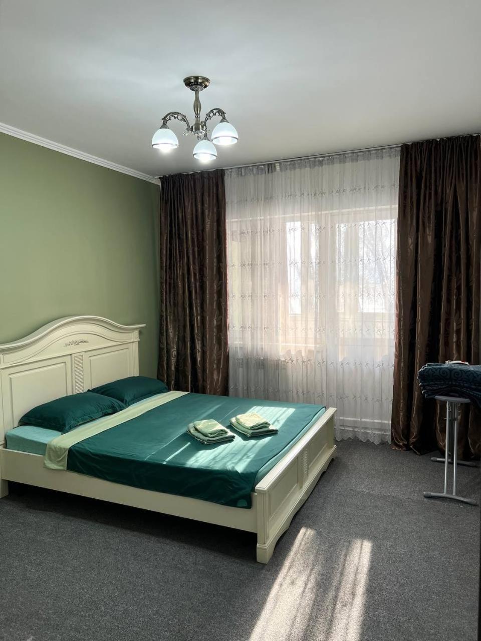 Zhalgin'S Apartments 1 Turksib Экстерьер фото